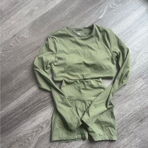 CSB Olive crop and short set